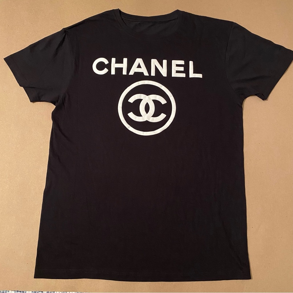 Black Chanel BL puff print t shirt